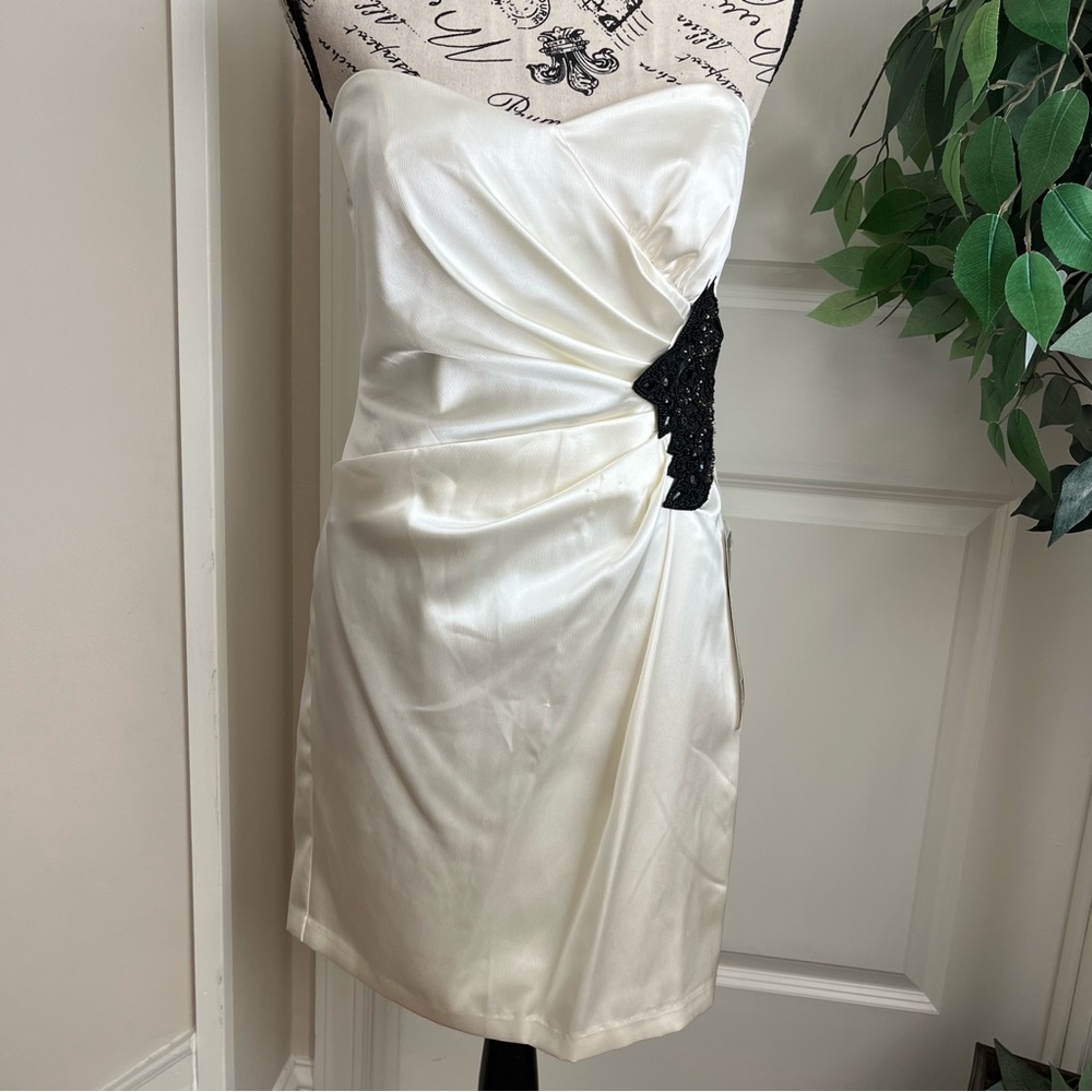 City Triangles Strapless Side Embellished Satin Dress White Sz 7